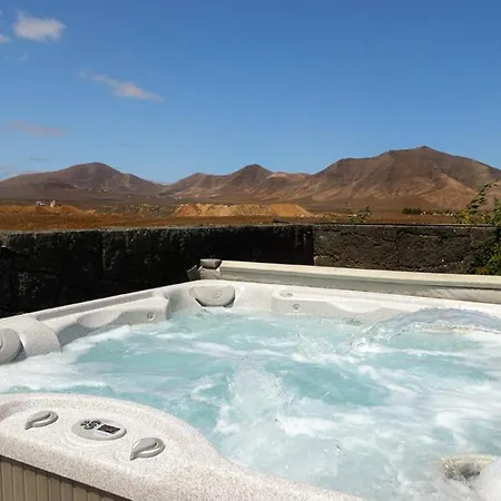 Playa Blanca Sleeps 10 Pool Air Con Wifi