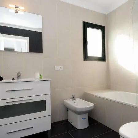 Playa Blanca Sleeps 10 Pool Air Con Wifi Willa Playa Blanca (Lanzarote)